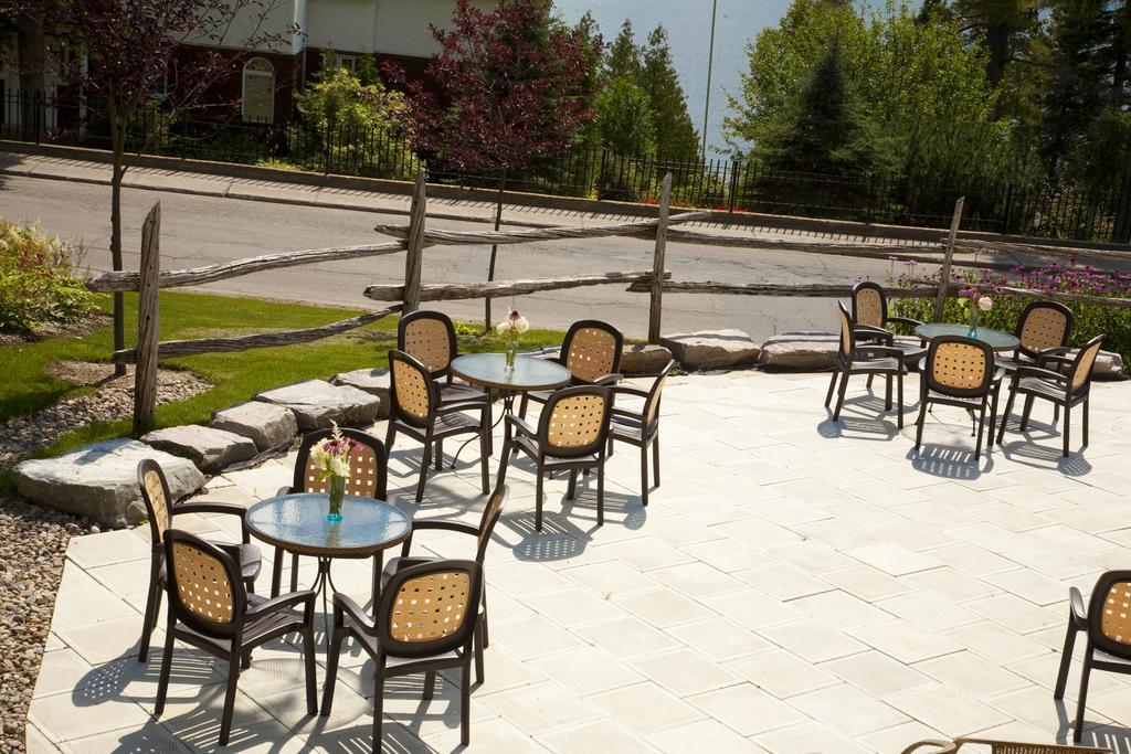 Auberge De La Tour Du Lac Sainte-Agathe-des-Monts Eksteriør bilde