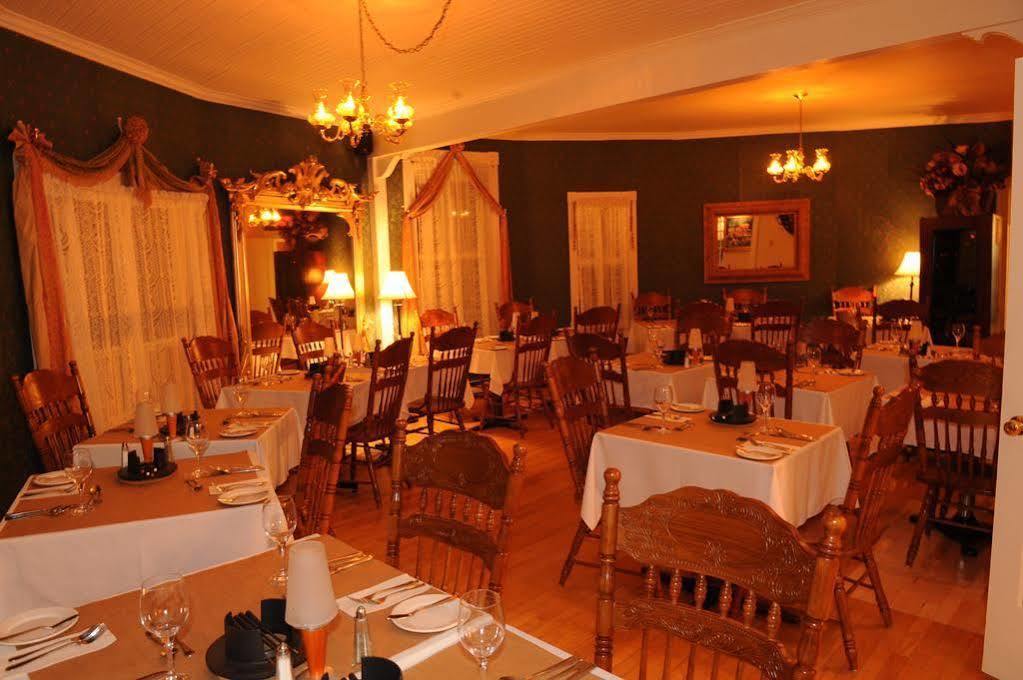 Auberge De La Tour Du Lac Sainte-Agathe-des-Monts Eksteriør bilde